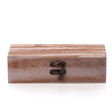 Load image into Gallery viewer, Retro Wooden Sunglasses Case